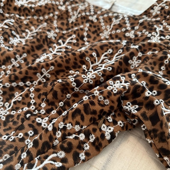 Free The Roses Embroidery Blouse size S - Picture 2 of 5